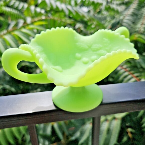 Fenton Uranium Lime Green Satin Footed Candy Dish With Handles Geiger Checked - Picture 1 of 15